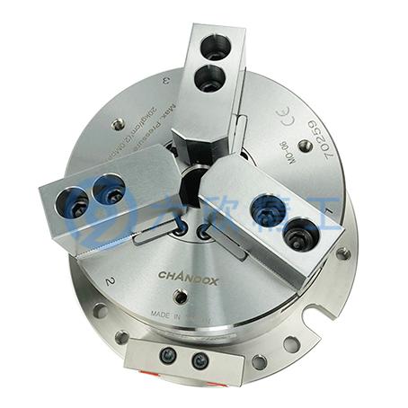 千島內(nèi)藏式氣動卡盤