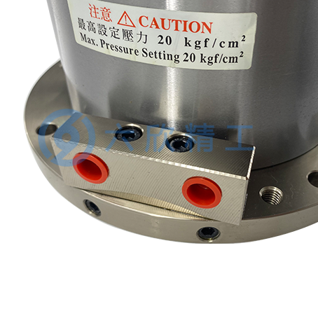 千島內(nèi)藏式氣動卡盤